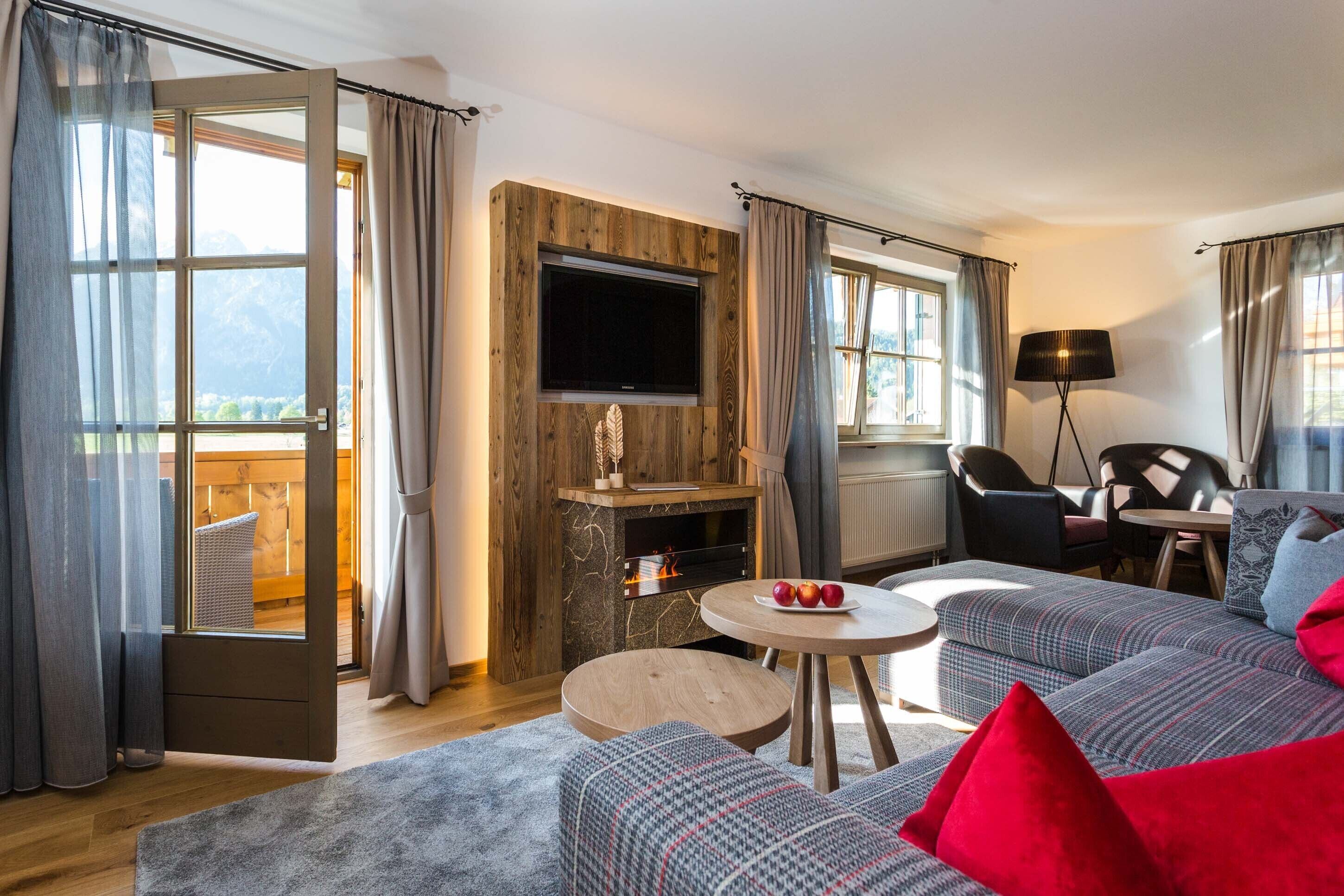 traditional suite | living area | books, heated floors