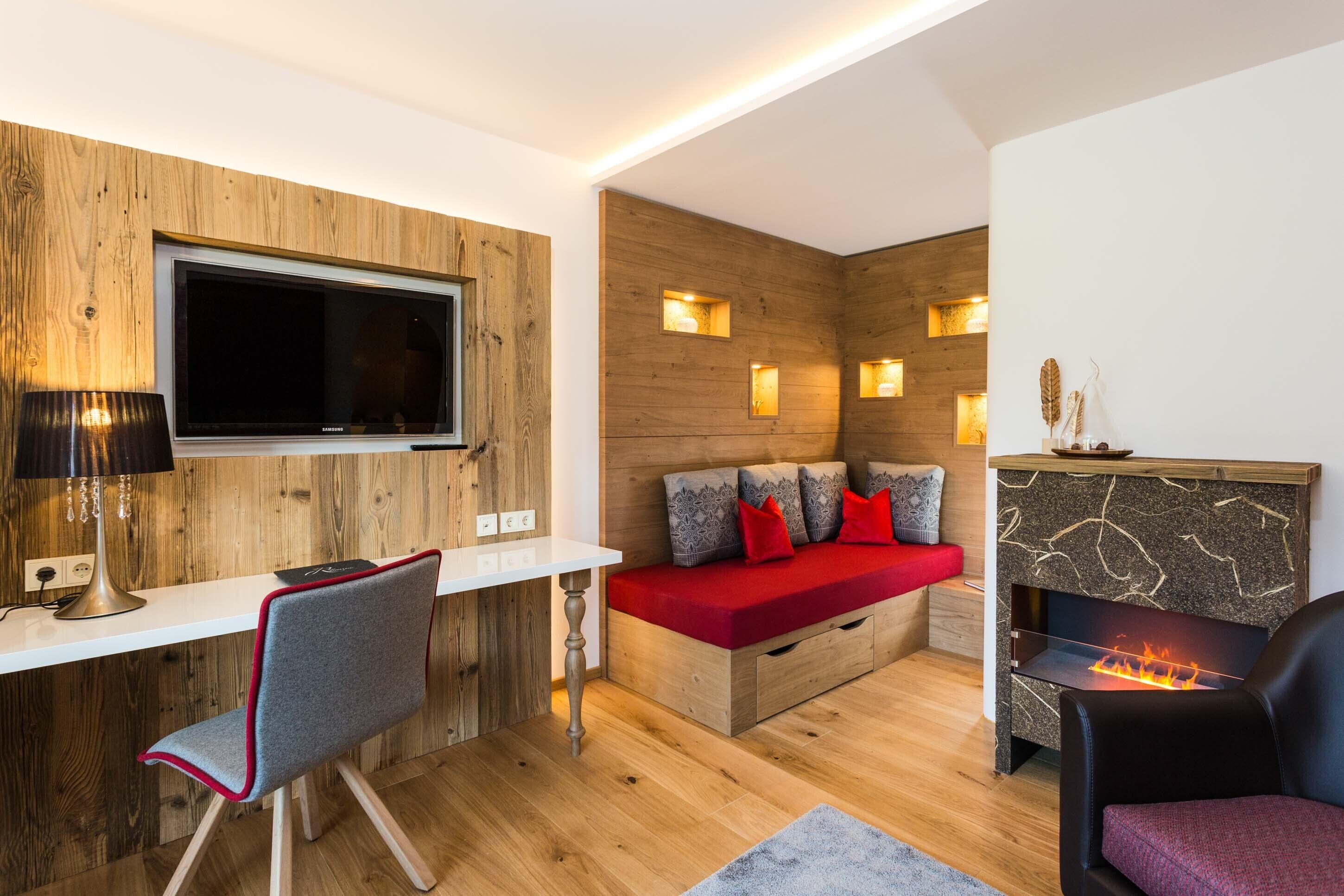 traditional suite | living area | books, heated floors