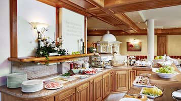 Free buffet breakfast