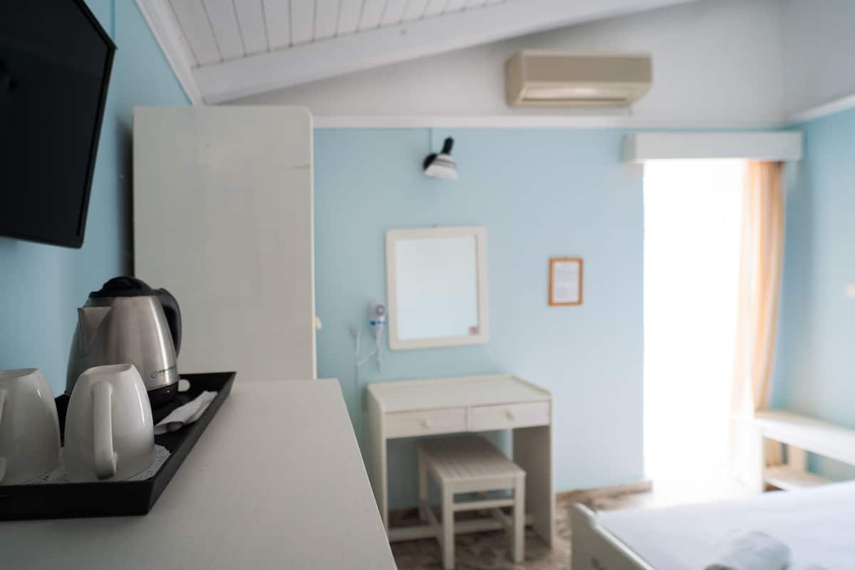 Single Room, City View | Room amenity