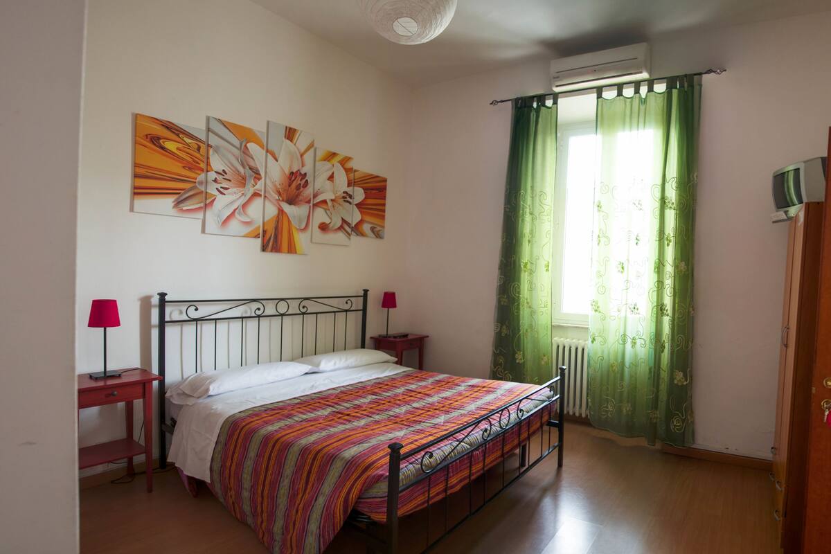 Double Room, Ensuite | Memory foam beds, blackout drapes, iron/ironing board (on request)