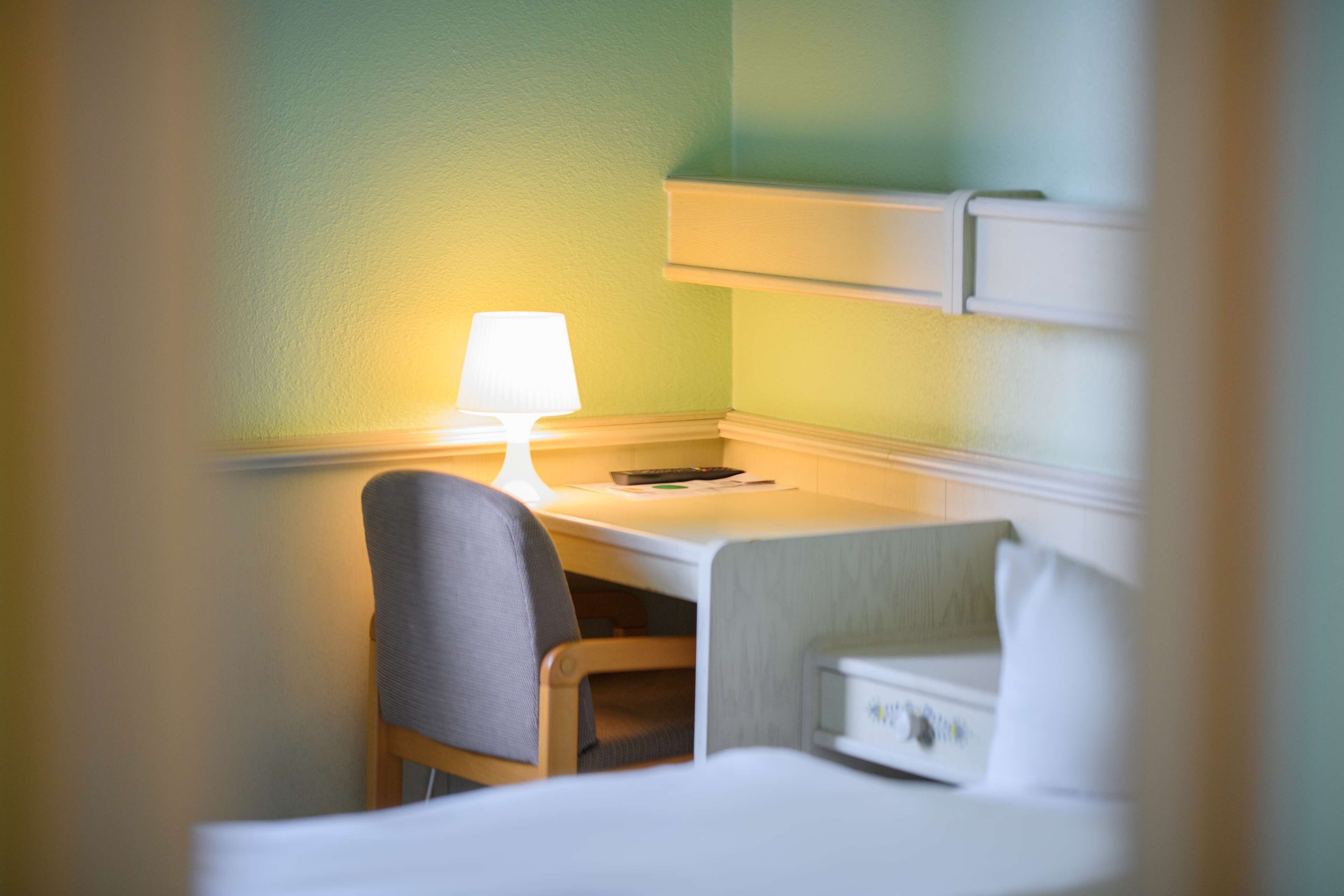 standard room, 1 double bed | desk, soundproofing, iron/ironing board, free wifi