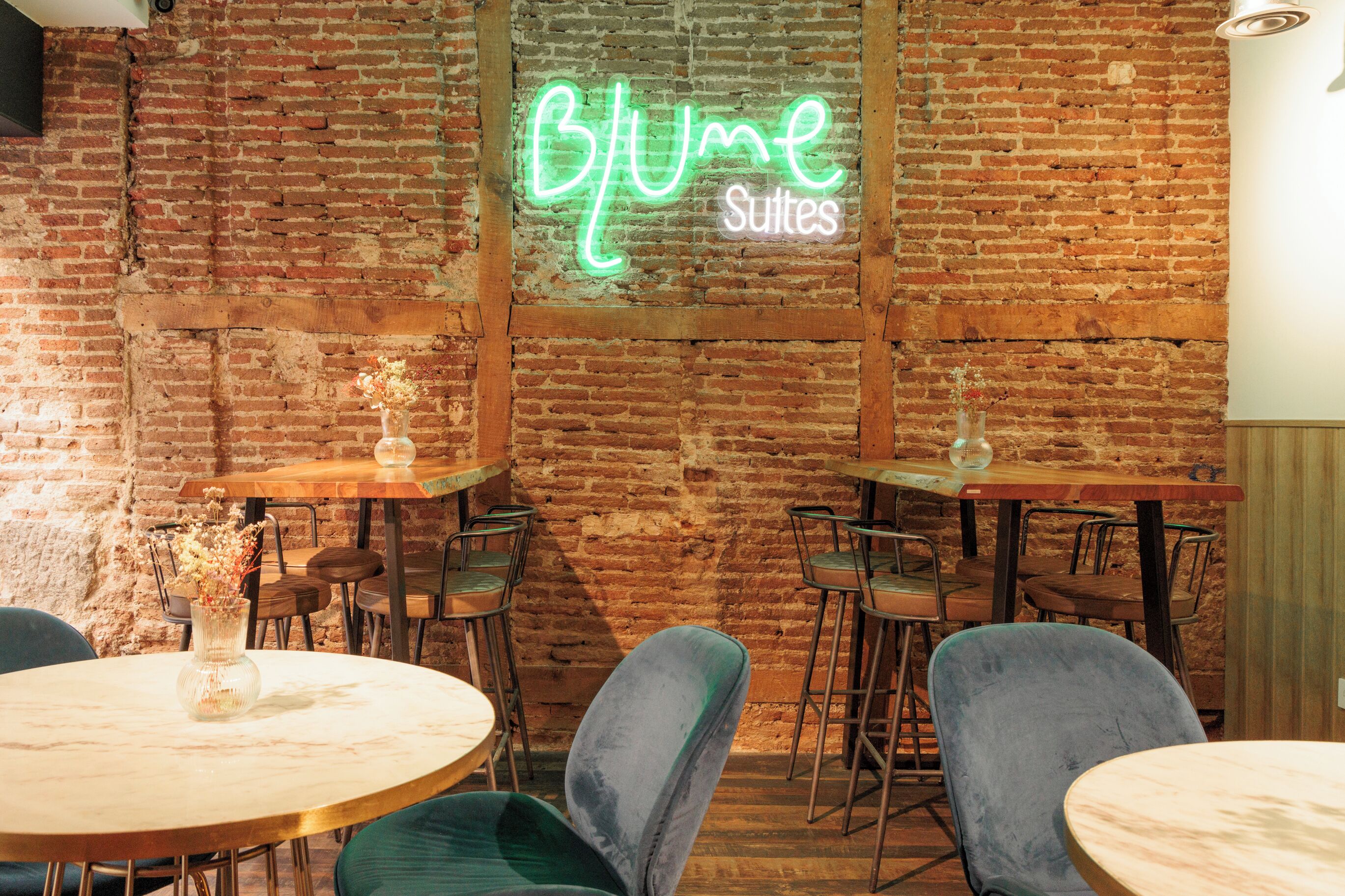 每日供应自助式早餐（每人 EUR 16.95）