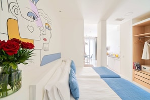 Superior Suite, Balcony (1, 2 and 3 pax) | Premium bedding, down comforters, in-room safe, individually decorated