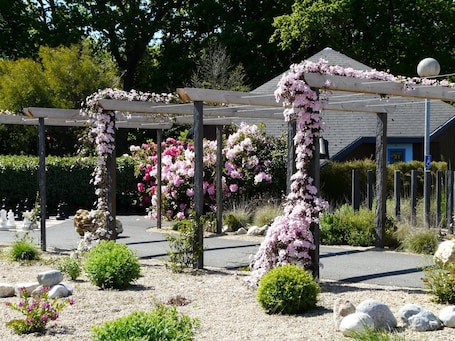 Jardines del alojamiento. Hôtel de la Baie de Paimpol