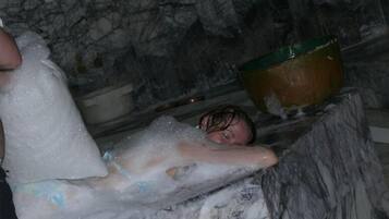 Sauna, hot tub, steam room, Turkish bath, body treatments, aromatherapy