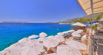 Hera Hotel