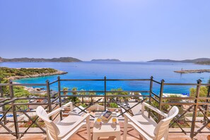 家庭套房, 海景 | 迷你吧、免費嬰兒床、摺床/加床 (收費)、免費 Wi-Fi