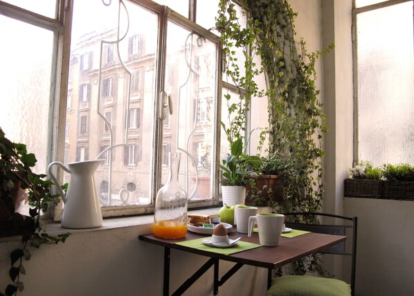 Petit déjeuner (3 EUR par personne)