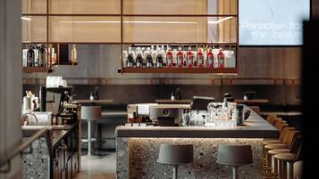 Bar (in der Unterkunft)