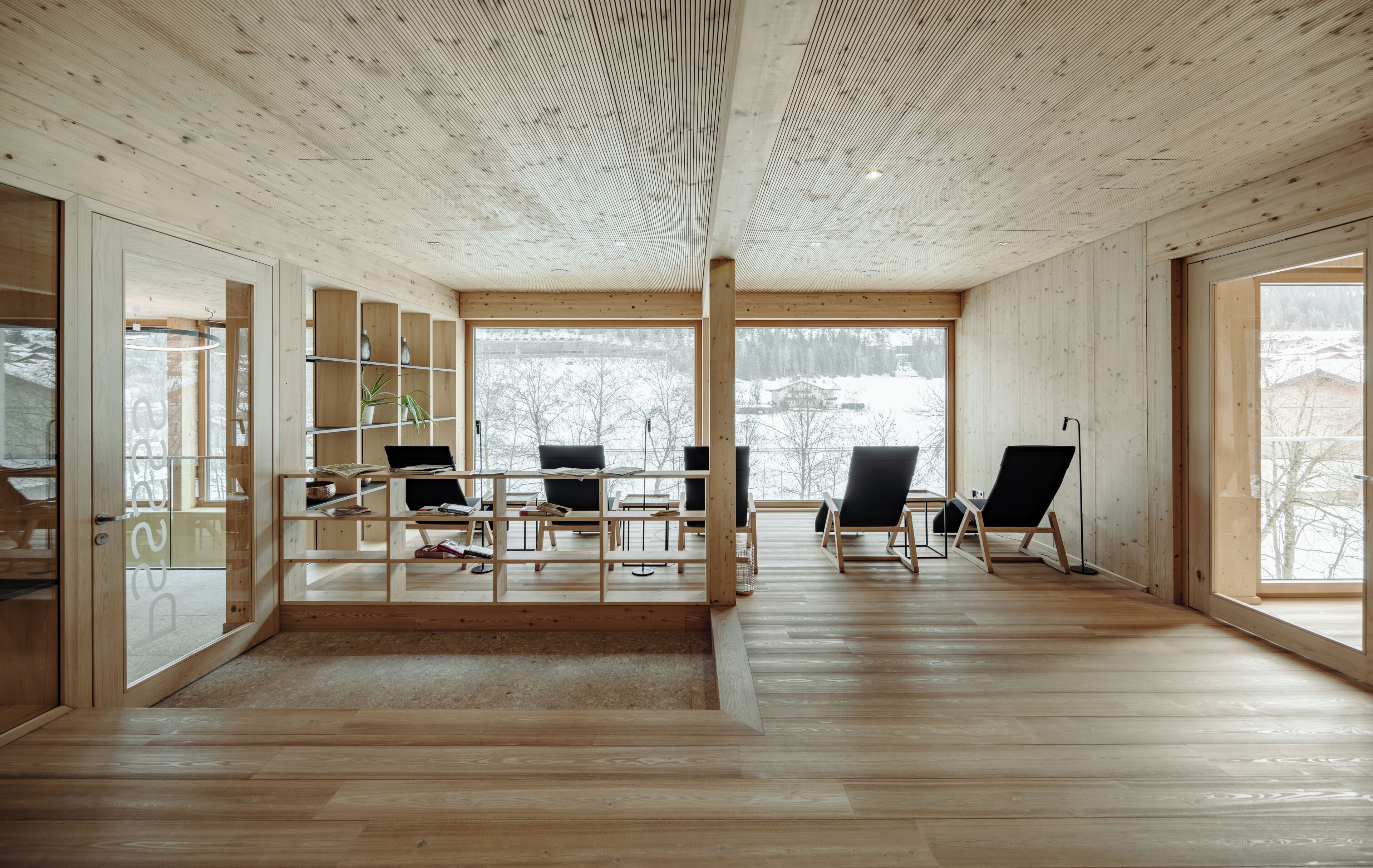 Sauna, Dampfbad, Aromatherapie, Sportmassagen, Reflexologie