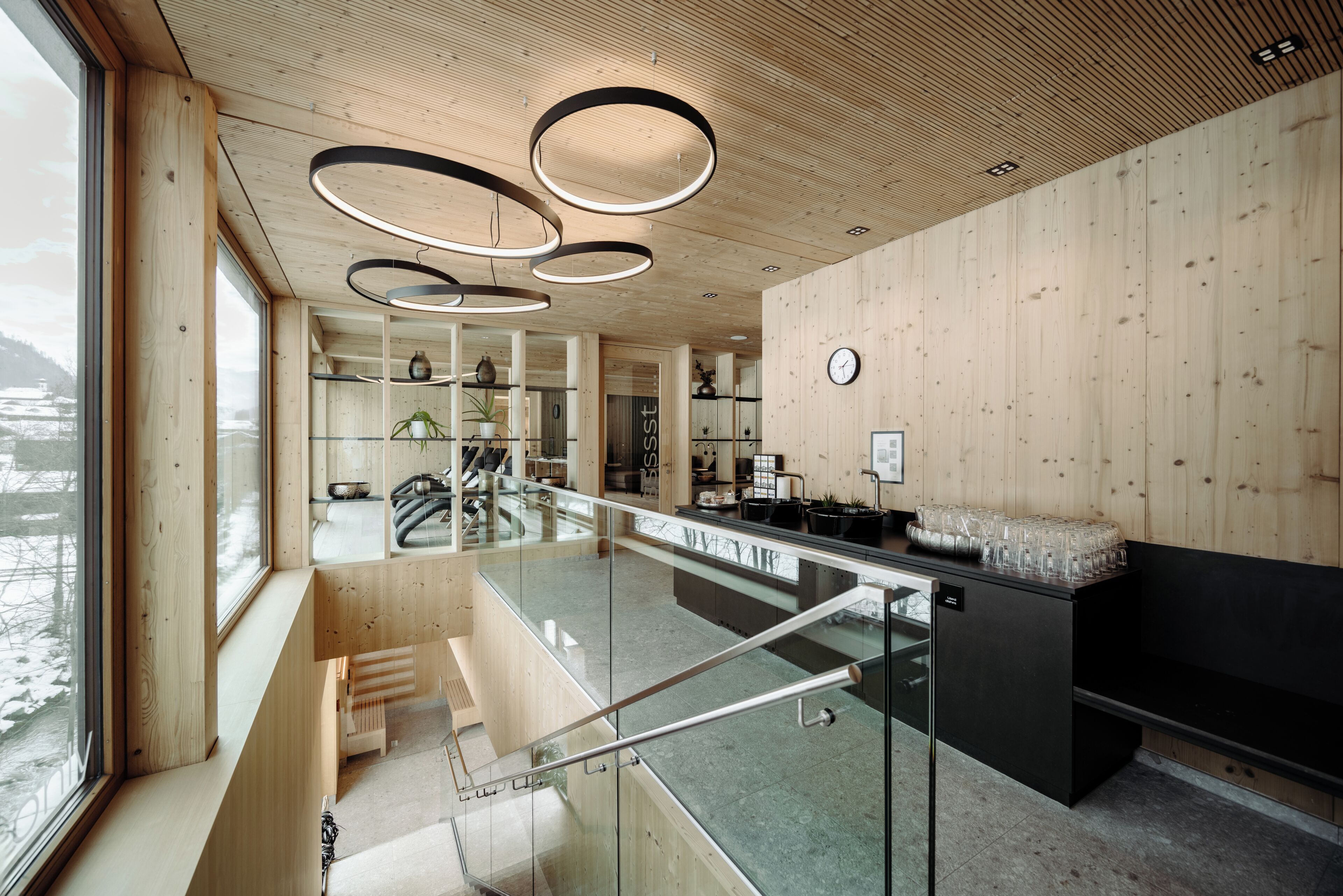 Sauna, Dampfbad, Aromatherapie, Sportmassagen, Reflexologie