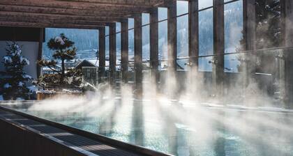 Dips&Drops – SUPERIOR HOTEL · SPORTS · SPA · RESTAURANTS