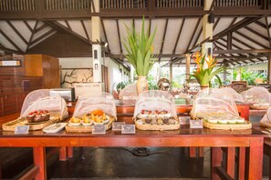 Desayuno buffet (THB 400 por persona) 