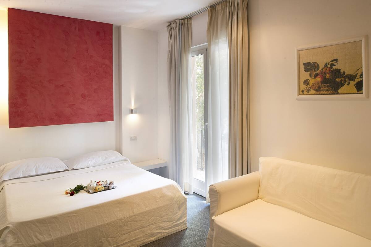 In-room safe, desk, blackout drapes, WiFi (free)