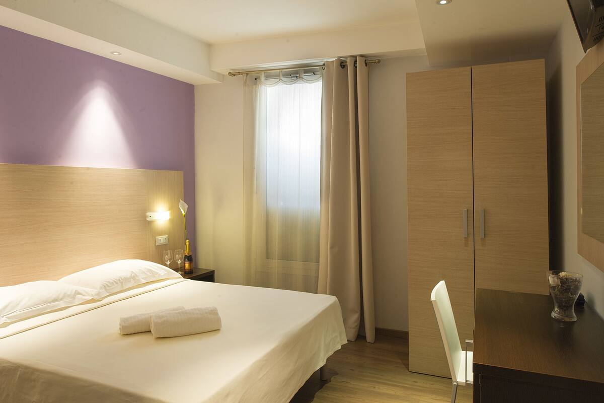 In-room safe, desk, blackout drapes, WiFi (free)