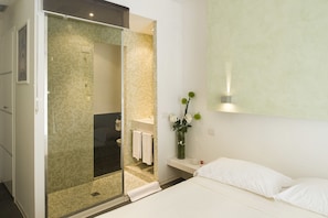 Cofres nos quartos, individualmente decorados