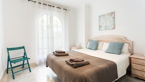 Apartment, 2 Bedrooms | 2 bilik tidur, seterika/papan seterika, katil bayi/kot (percuma) 