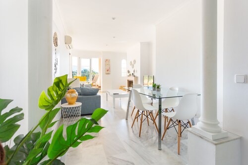 Apartamentos Señorío de Aloha