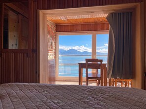 Panoramic Studio, 2 Bedrooms, Lake View | Living area | 40-cm LCD TV with satellite channels, TV, books - Lale Pansiyon (Egirdir)