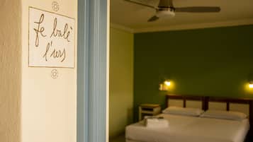 Double Room | Down duvets, individually decorated, individually furnished, desk