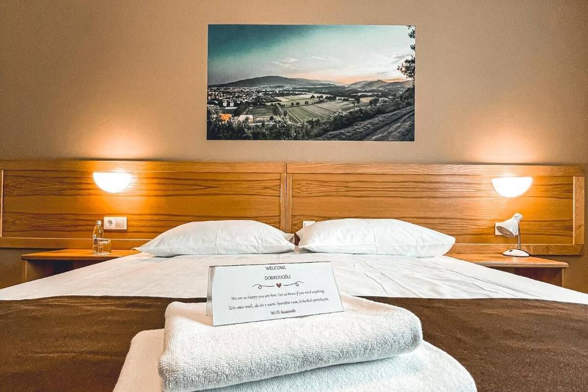 hypo-allergenic bedding, in-room safe, desk, laptop workspace