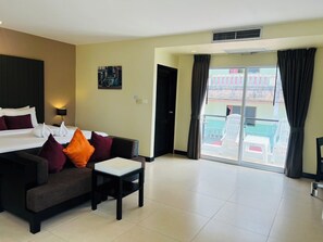 Select Comfort beds, minibar, in-room safe, desk