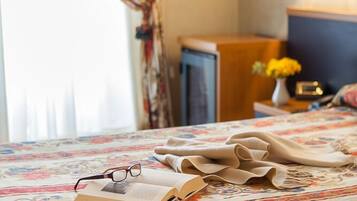 Minibar, desk, soundproofing, free WiFi