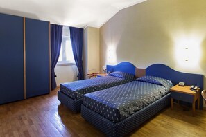 Minibar, desk, soundproofing, free WiFi