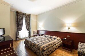 Minibar, desk, soundproofing, free WiFi - Gambara (Gambara)
