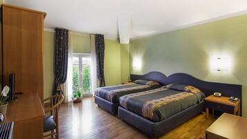 Minibar, bureau, chambres insonorisées, Wi-Fi gratuit