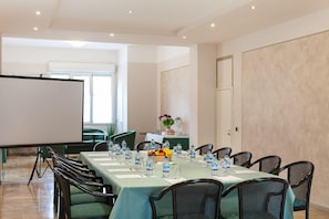 Meeting facility - Gambara (Gambara)