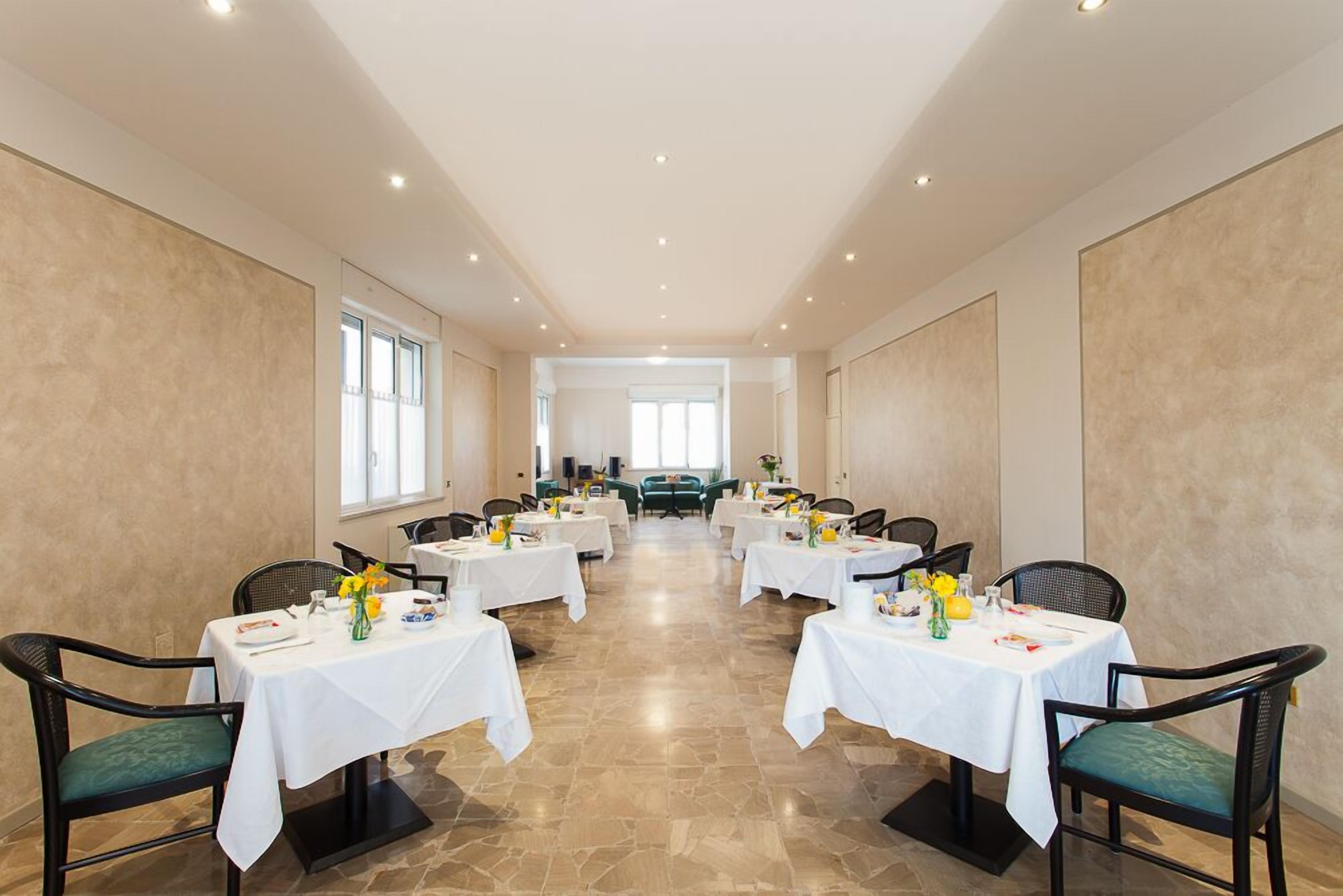 فطور أوروبي مجانًا يوميًا