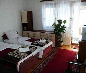 Iron/ironing board, free WiFi