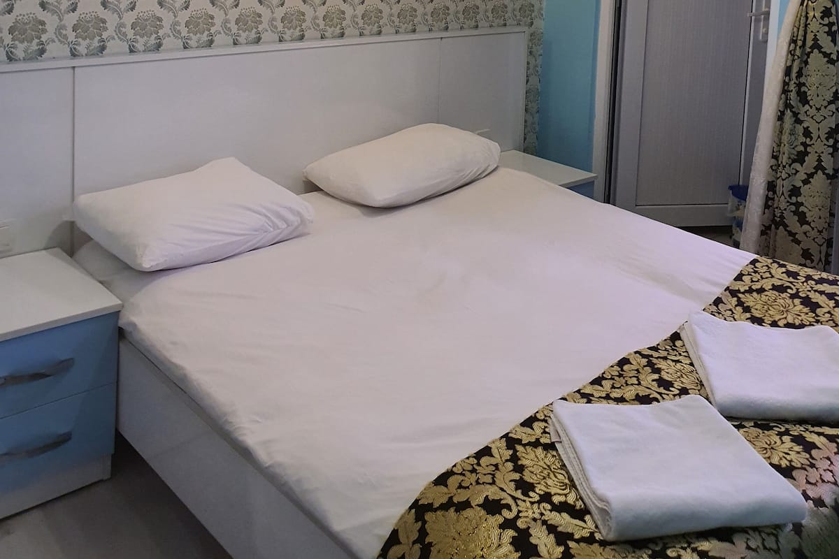 Habitación doble | Caja de seguridad en la habitación y insonorización