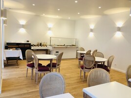 Daily buffet breakfast (EUR 12.50 per person)