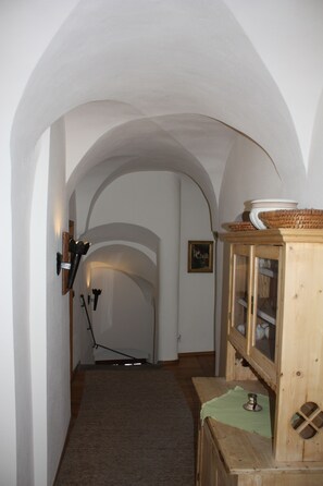 Standard Double Room, Non Smoking | Individually furnished, soundproofing, free WiFi - Schloss Schänke garni (Bautzen)