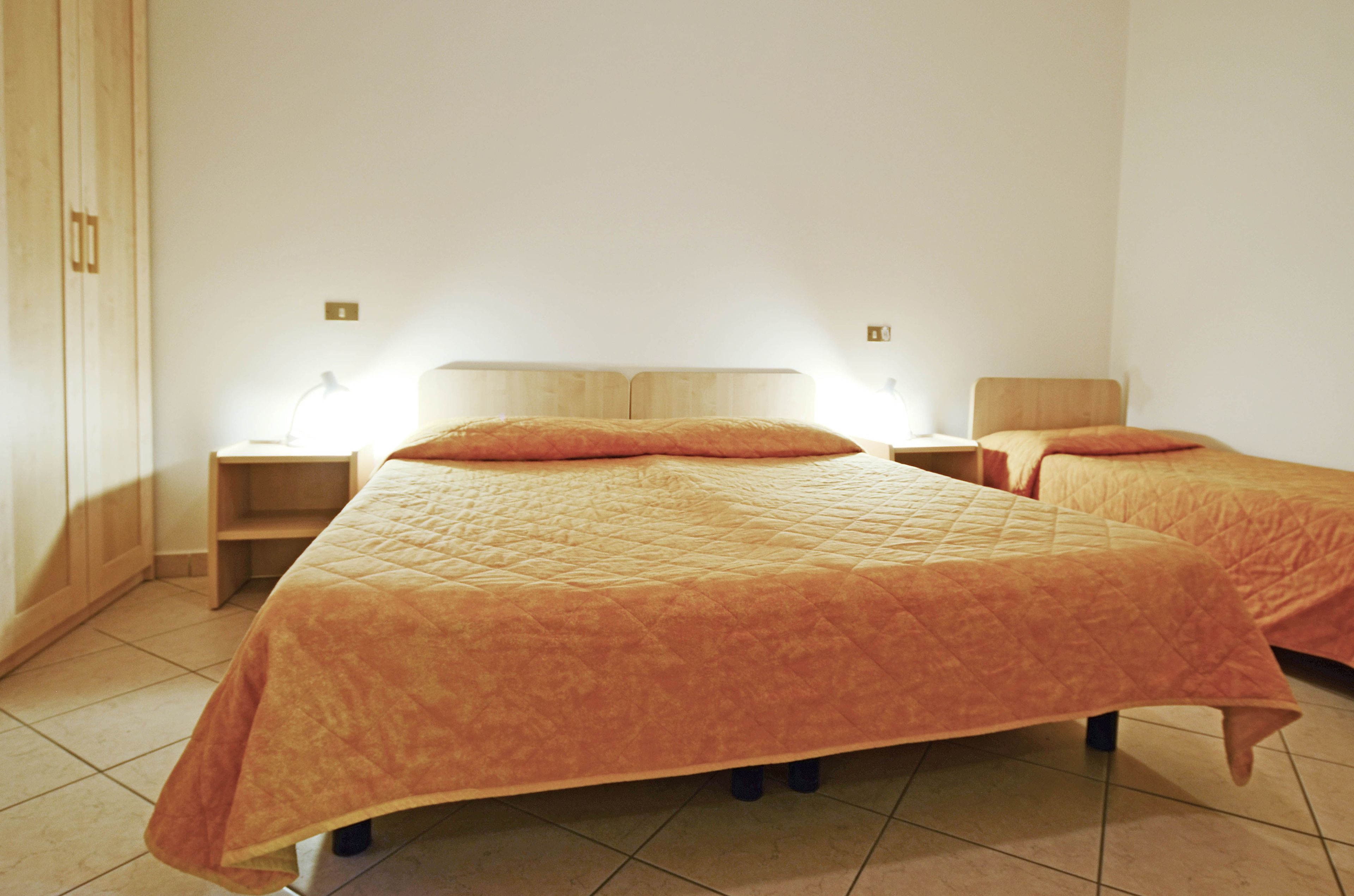 Desk, free cribs/infant beds