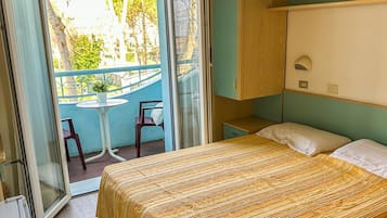 Escritorio y cunas gratuitas