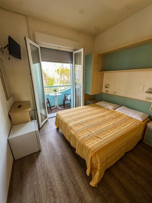 Desk, free cribs/infant beds - Parador Hotel Residence (Cesenatico)