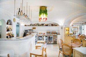 Bar (on property) - Hotel Villa Gabrisa (Positano)
