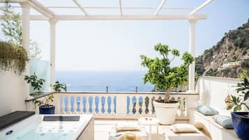 Junior-Suite, 1 Schlafzimmer, Terrasse, Meerblick | Terrasse/Patio