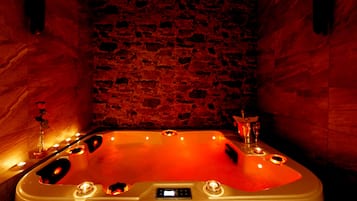 Whirlpool, Dampfbad, Massageanwendungen