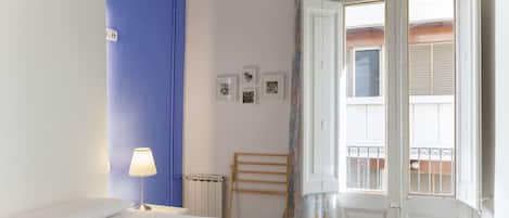 Family Apartment, 4 Bedrooms, City View (10 pax) | Egyptian cotton sheets, premium bedding, down duvets, memory-foam beds