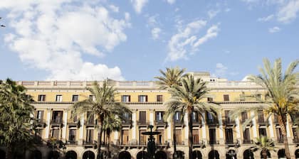 Las Ramblas Pasaje Bacardi Apartments