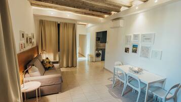 Superior Apartment, 1 bedroom (3 pax) | Draps en coton égyptien, literie de qualité supérieure