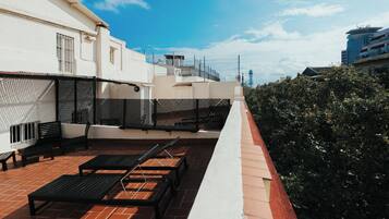 Family Apartment, 3 bedrooms (7 pax) | Terrasse/Patio