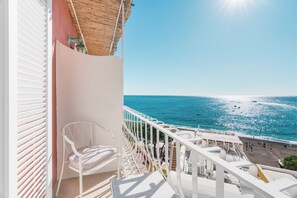 Habitació doble, vistes al mar | Llençols italians de la marca Frette i caixa forta a l'habitació 