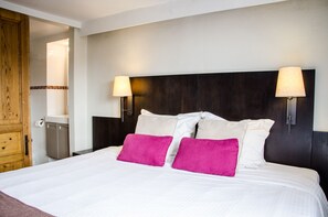 Literie de qualité supérieure, rideaux occultants, Wi-Fi gratuit