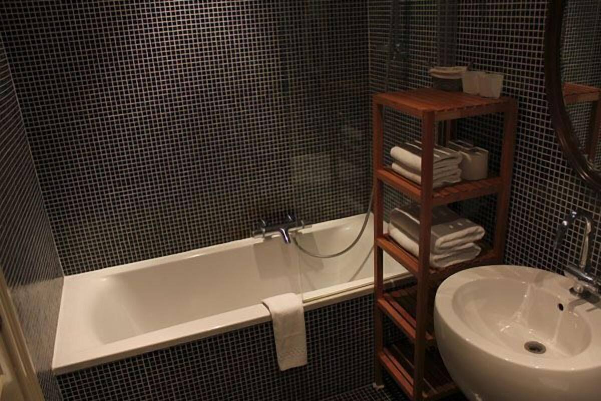 Free toiletries, hair dryer